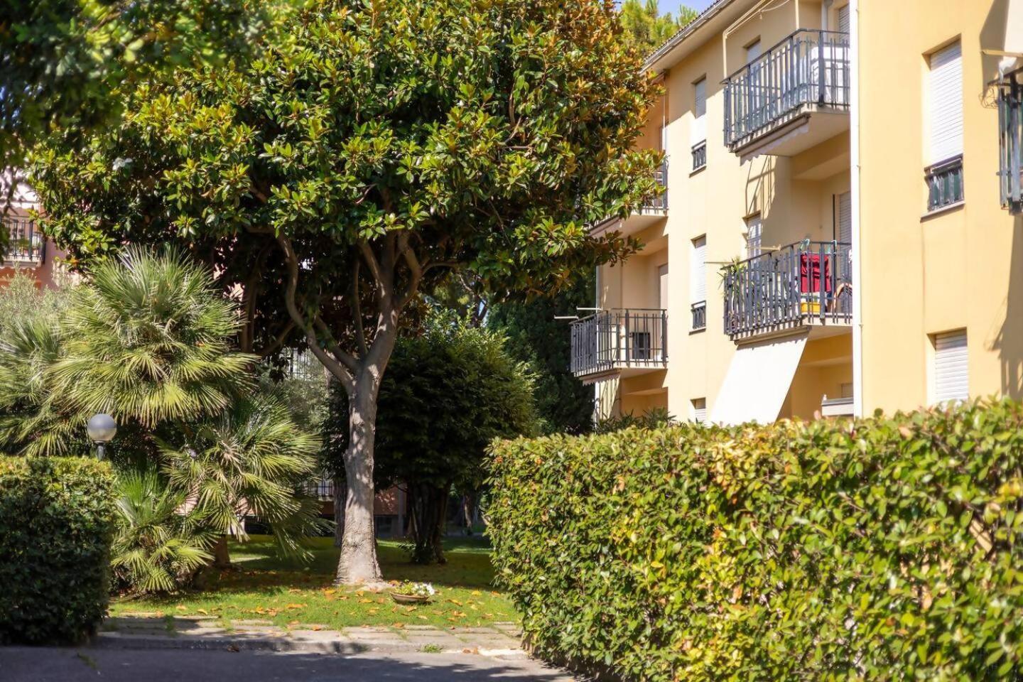 Stiloso Bilocale Terraceparking Diano Marina Kültér fotó